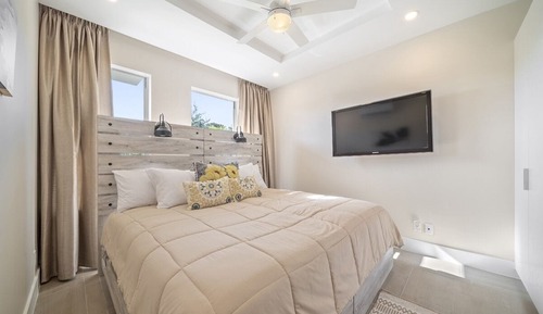 Condo, 2 Bedrooms