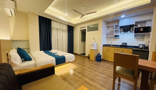 Deluxe Studio