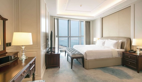 Deluxe Suite, 1 King Bed