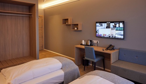 Standard Twin Room
