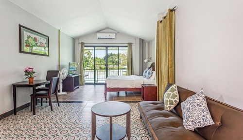 Deluxe Room, 1 King Bed