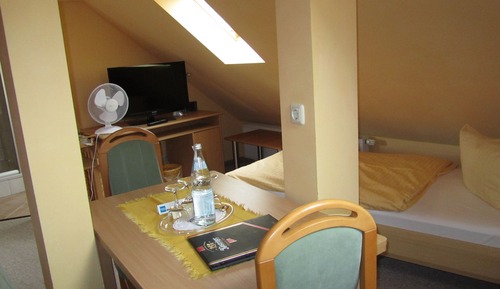 Standard Triple Room, City View