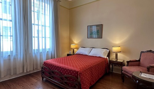 Classic Single Room