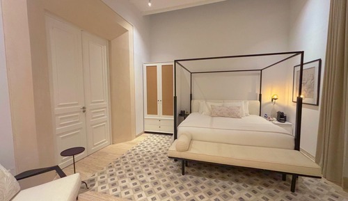 City Room