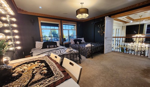 Luxury Suite