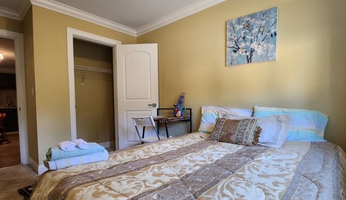 Basic Room, 1 Queen Bed, Garden View