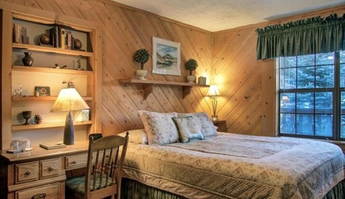 Comfort Double Room, Ensuite, Mountain View (Pine)