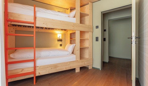 Senior Suite