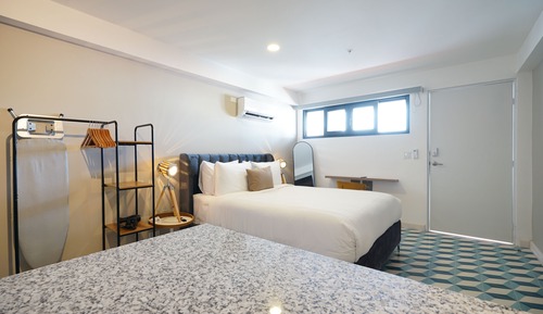 Apartment (09)
