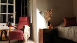 City Studio Suite, 1 Twin Bed, Non Smoking, Garden Area
