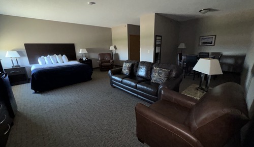 Executive Suite King With Pullout Couch and 2 Recliner