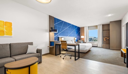 Suite, 1 King Bed with Sofa bed, Accessible, Non Smoking