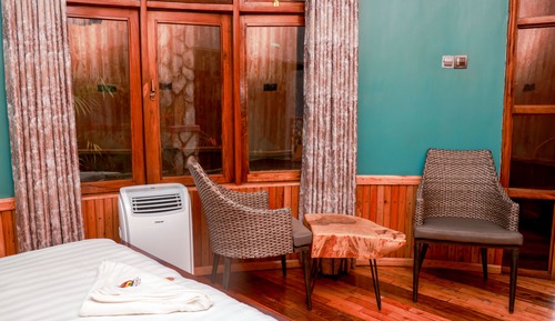 Executive Cottage