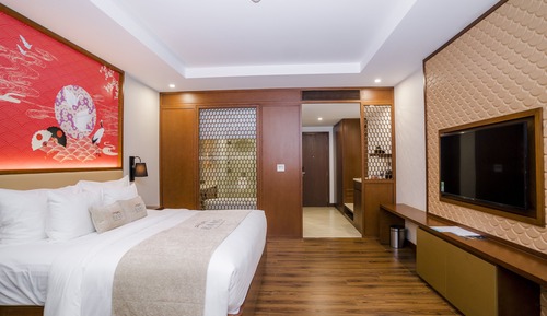 Deluxe Double Room, 1 Bedroom, Bathtub, Slope side