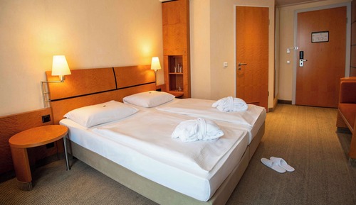 Standard Room, Multiple Beds (Converts to 2 Twin Beds)