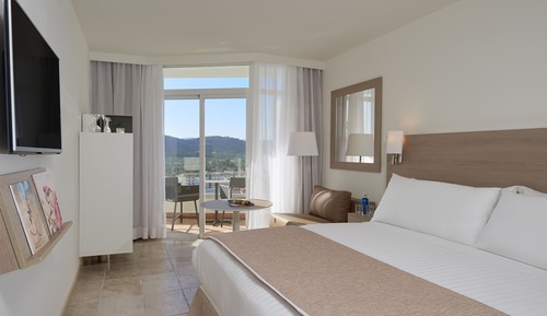 Melia Room, Room, Connecting Rooms