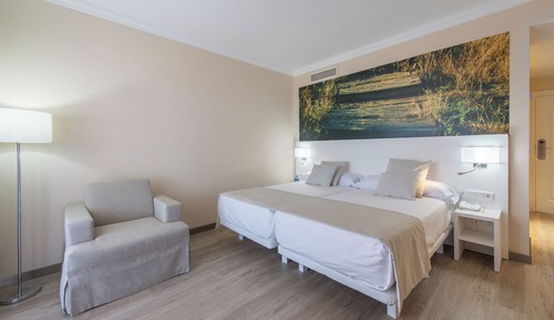 Classic Double Room, Sea View (2 Adults)