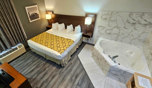 Suite, 1 King Bed, Non Smoking, Jetted Tub