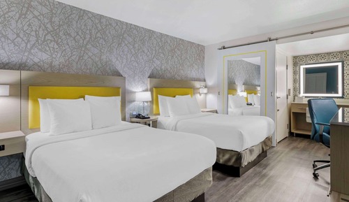 Standard Room, 2 Double Beds, Non Smoking