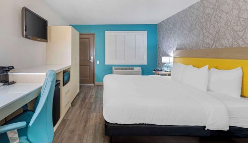 Room, 1 King Bed, Accessible, Non Smoking
