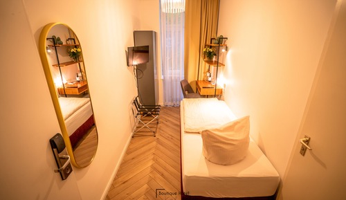 Micro Room