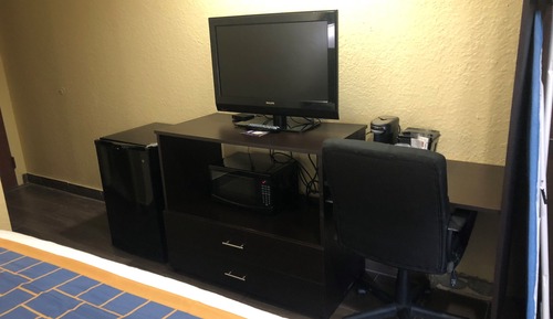 Room, 1 Queen Bed, Accessible, Non Smoking (Mobility/Hearing Impaired)