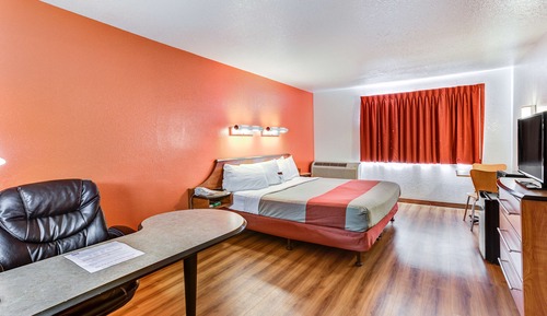 Deluxe Room, 1 King Bed, Non Smoking