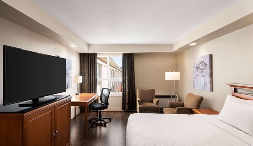 Room, 1 King Bed, Accessible, Non Smoking (Mobility)
