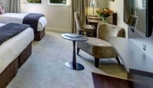 Deluxe Family Room