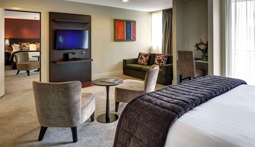 Interconnecting Two Bedroom Apartment with Lake View