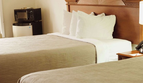 Standard Room, 2 Queen Beds, Non Smoking