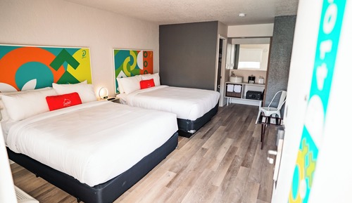Room, 2 Queen Beds, Non Smoking