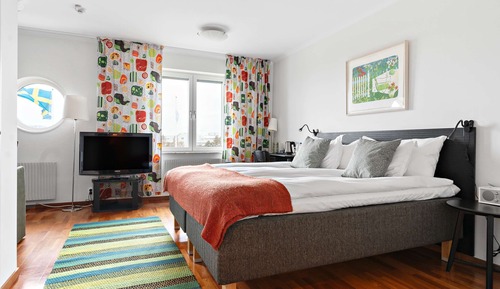 Superior Room, 1 Queen Bed, Non Smoking (with Sofabed)