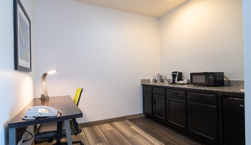 Suite, 1 King Bed