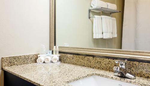 Standard Room, 1 King Bed, Accessible (Comms Accessible. Roll-In Shower)
