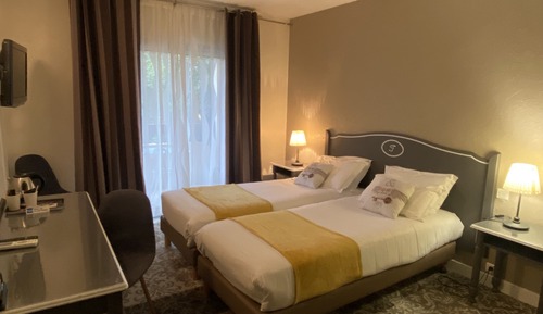 Standard Twin Room