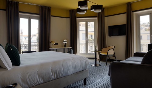 Junior Suite, 1 King Bed, Non Smoking (Twin bed on request;with Sofabed)