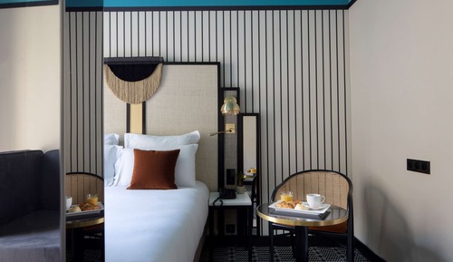 Superior Room, 1 Queen Bed, Non Smoking (with Single Sofabed)