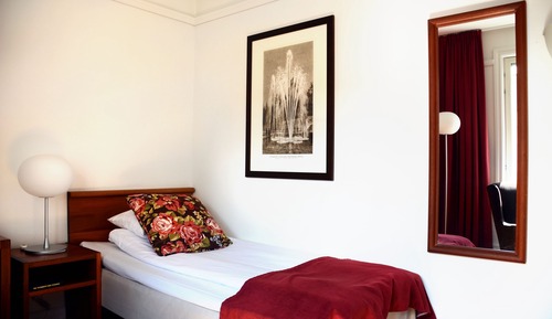 Single Room (Compact)