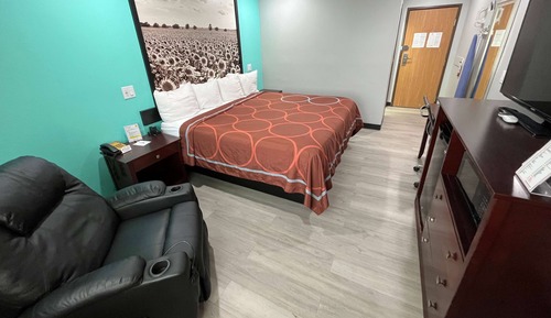 Standard Room, 1 King Bed