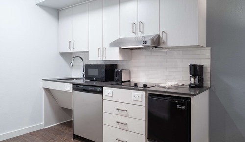 Suite, 2 Bedrooms (2 King beds plus sofa bed)