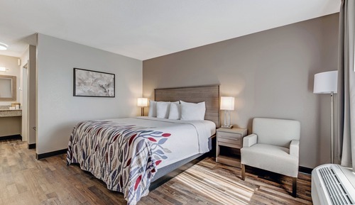 Suite, 1 King Bed, Accessible, Non Smoking