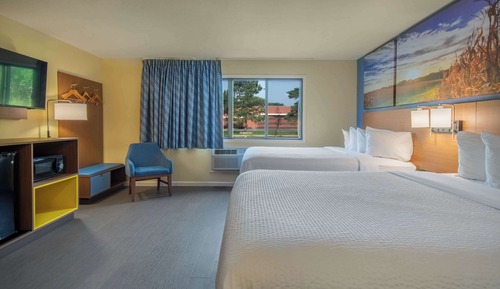 Suite, 2 Queen Beds, Non Smoking, Kitchenette