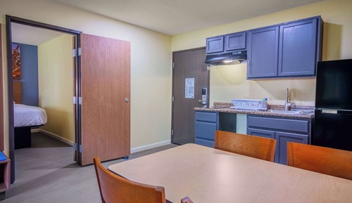 Suite, 2 Bedrooms, Non Smoking, Kitchenette