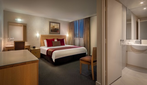 Executive Room, 1 Queen Bed, Non Smoking (Walk-in Shower;Larger Room)