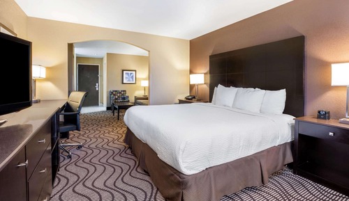 Deluxe Room, 1 King Bed, Non Smoking