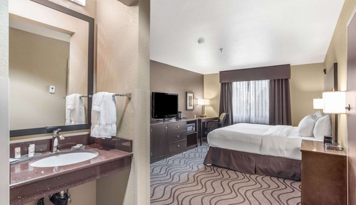 Room, 1 King Bed, Accessible, Non Smoking (Mobility Accessible)