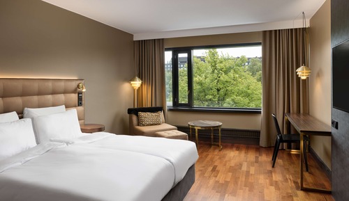 Room, River View (Guest)