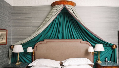 Suite (Prince of Wales)
