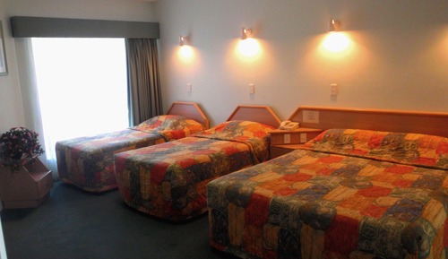 Family Room, Kitchenette (STD Twin / Family)